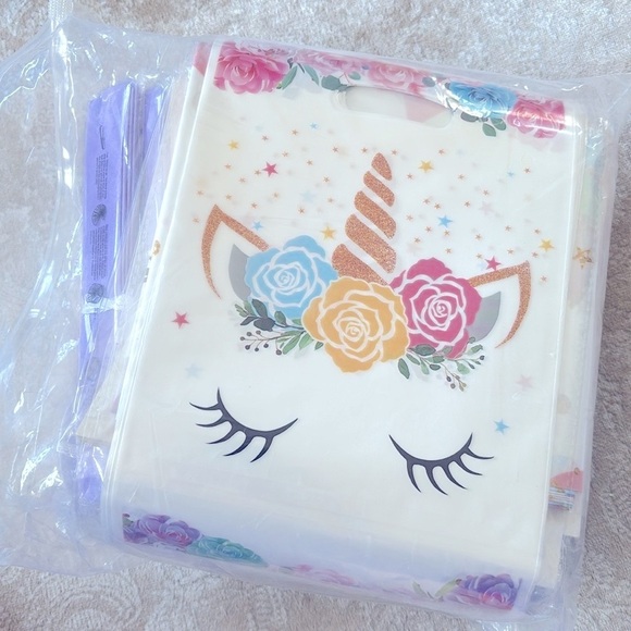 Brand New Unicorn Birthday Party Decorations Banner Balloons Tablecloth Toppers - Picture 8 of 16